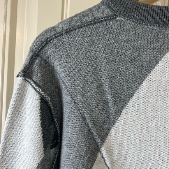 NWT Ted Baker London Avebury Diamond Crew Neck Gray & White Sweater Mens Size:XL - Picture 14 of 14